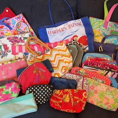 Tote Bags And Cosmetic Bags Featuring Estee Lauder