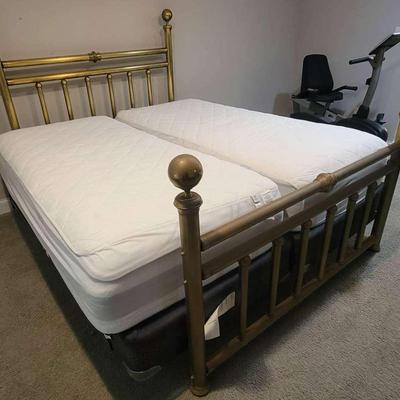 Serta King-Size I Comfort Hybrid Bed, Brass Headboard & Foot Board