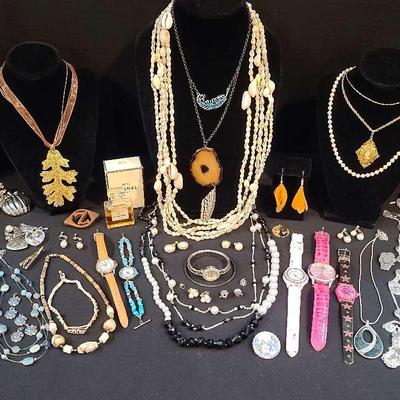 Fashion Watches And Jewelry 