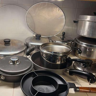 Pots & Pans Featuring Farberware 