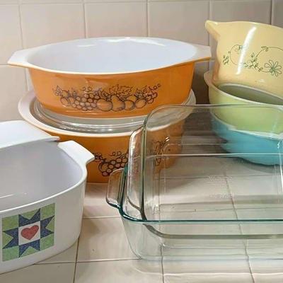 Pyrex Bowls, Casserole Dishes & More