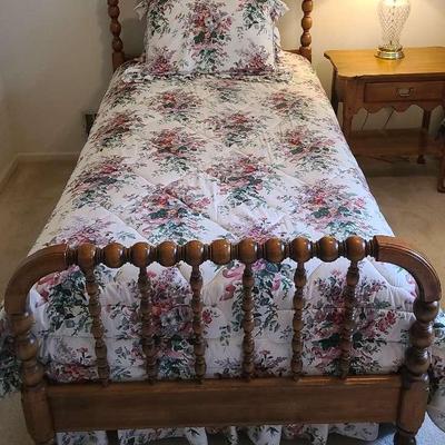 Wooden Twin Size Spindle Bed with Ethan Allen Mattress Set and Bedding Lot #2