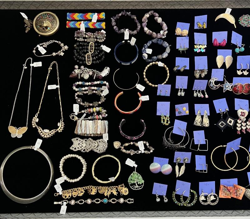 Sale Photo Thumbnail #3