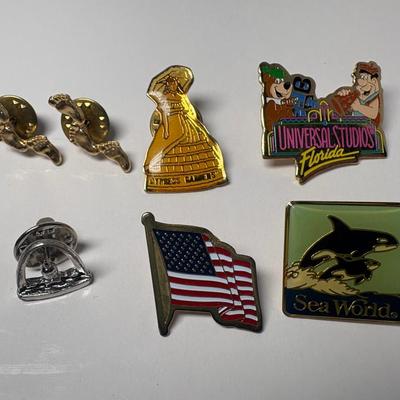 Vintage Universal Studios, Sea World, Cypress Gardens Lapel Pin & More 