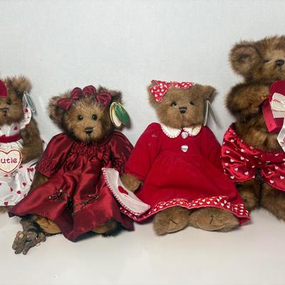 Collection of Valentine’s Themed Bearington Collection Bears