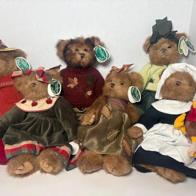 Collection of Fall Themed Bearington Collection Bears