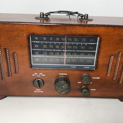 Replica Antique AM/FM Radio