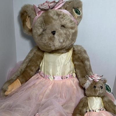 Giant & Smaller Tippy Toeshoes Bearington Bears