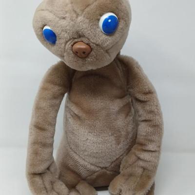 Kamar Inc. ET The Extraterrestrial Stuffed Toy