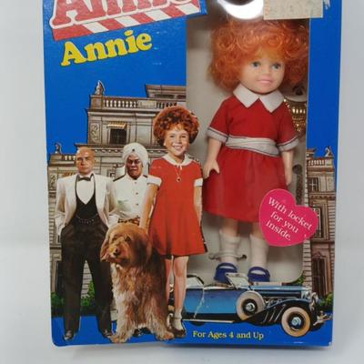 Knickerbocker The World Of Annie, Annie Doll