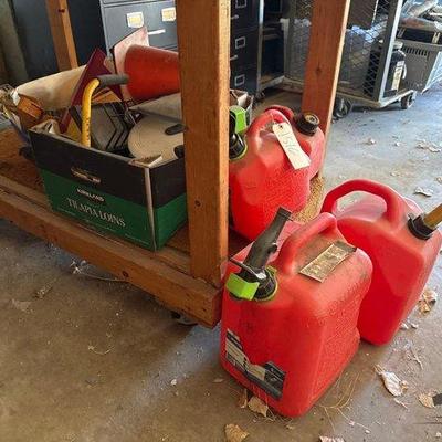 #1516 • Gas Cans, Floor Jacks, Lights, Cone & More
