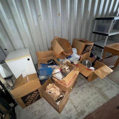 #4100 • Mini Fridge, Catering Supplies, Clothes
