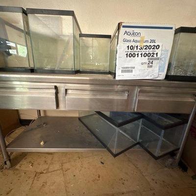 #3012 • Metal Commercial Rolling Table
