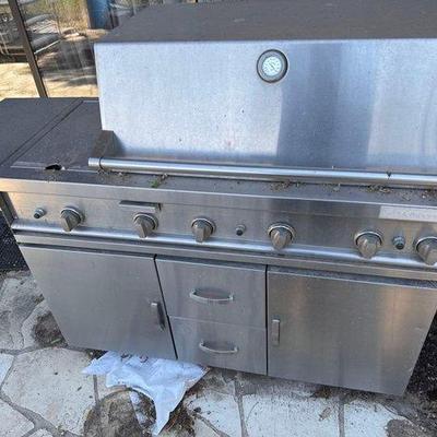 Sale Photo Thumbnail #142: #2900 • Members Mark Propane Barbecue
