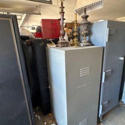 #1616 • (2) Metal Filing Cabinets & (4) Lamps
