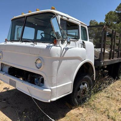 #65 • 1972 Ford C600
