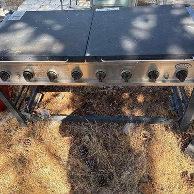 Sale Photo Thumbnail #144: #2904 • Bakers & Chefs 8 Burner Barbecue
