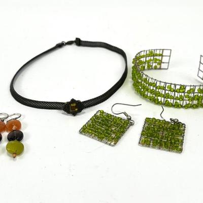 Lot #65 Vintage Jewelry (Choker, Bracelet, 2 Pairs Pierced Earrings)
