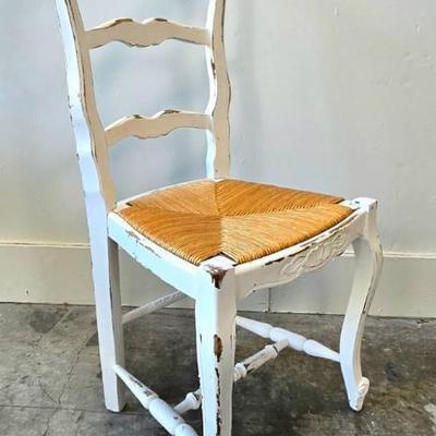 Lot #11 Antique White French Provincial Chair