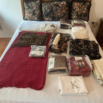 Pottery Barn & JCP Home Bedding, Drapes, Throw Pillows, Quilt And Wall Hanging