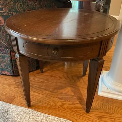 24” Round End Table