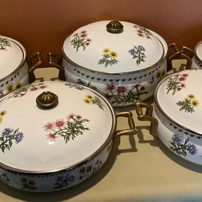 Regency Club Enamelware Cookware Set 