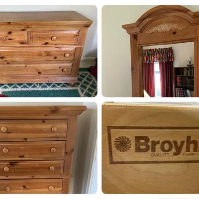 Broyhill Bedroom Furniture - Dressers & Mirror 