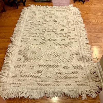 White Wool Area Rug (46 x 75)