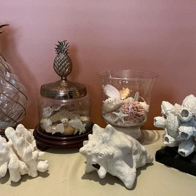 Seashell And Pineapple Decor 