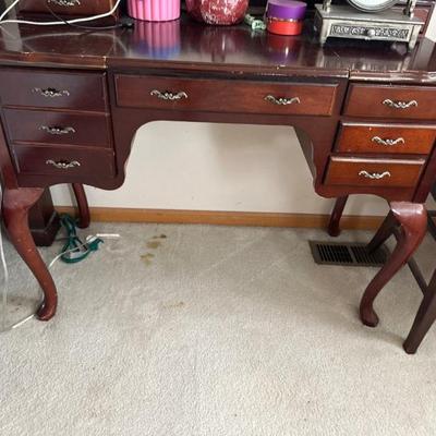 Vanity table