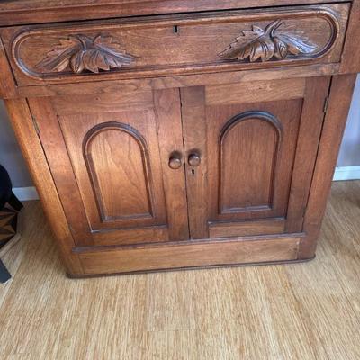 Side buffet cabinet