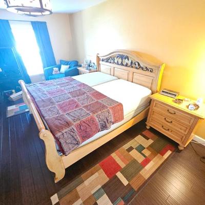 King Size Bed 