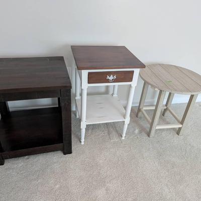 3 Small Stands / Tables