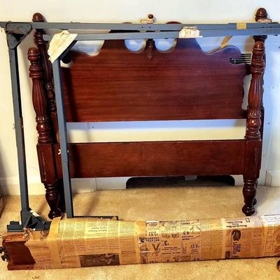 Four Poster Mahogany Head & Foot Boards Set, 2 Metal Adj Bed Frames & Wooden Bed Frame