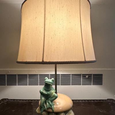 #1 Royal Haegar Frog & Mushroom Lamp 
