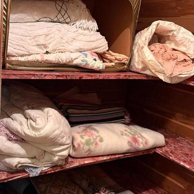 Mystery Linens Lot - Many Blankets 