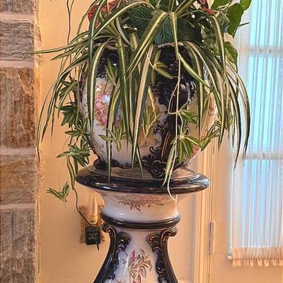 Planter And Matching Pedestal 