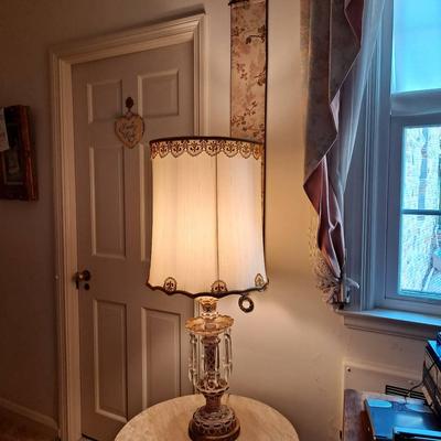 Table Lamp W/Crystal Prisms And Wall Tapestry