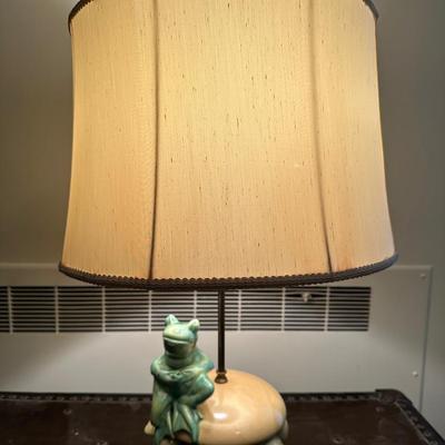 #2 Royal Haegar Frog & Mushroom Lamp