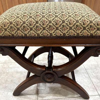 English Mahogany Adjustable Piano Bench, c. 1840