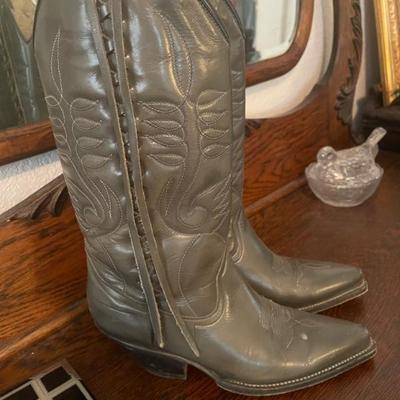 Sale Photo Thumbnail #137