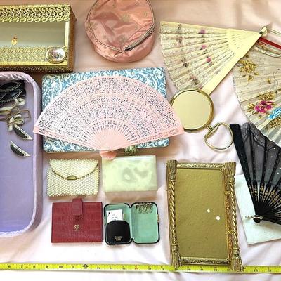 Ladies Dressing Table Mystery 