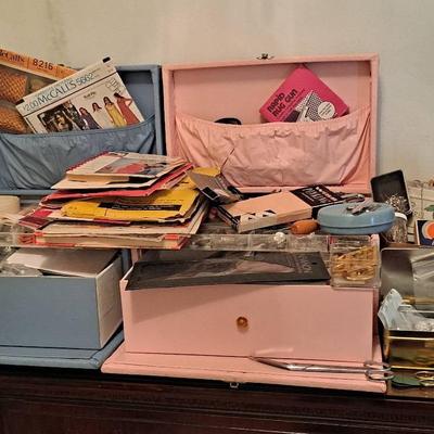 Mystery Lot - Vintage Sewing Accessories