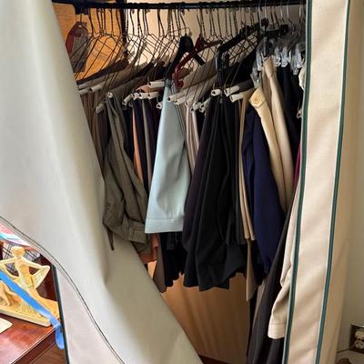 Women’s Pants Lot- Mystery. Sizes 0-4 Petite with Closets