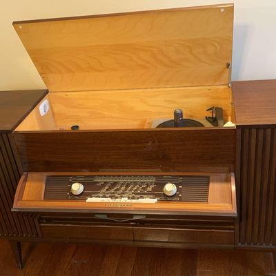 Vintage Mid-Century Loewe Opta German Radio Console
