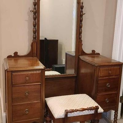 Wooden Vanity With Bench