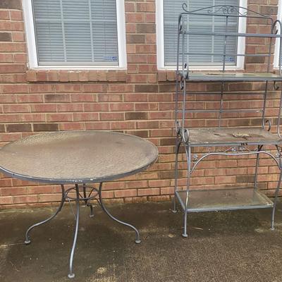 Metal Bakers Rack And Round Table 