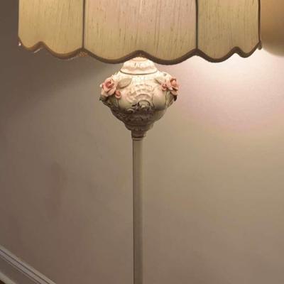 Unique Floor Lamp With Porcelain Like Flowers 