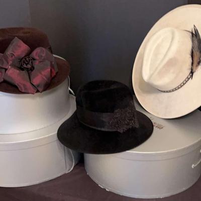 Lady’s Hats Featuring Marzi Firenze By Neiman Marcus 