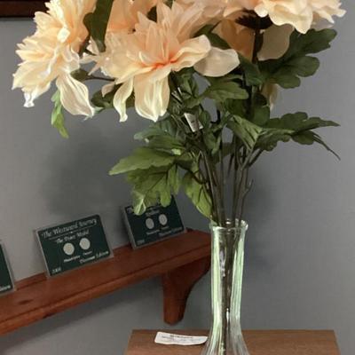 Sale Photo Thumbnail #103: Vase of flowers